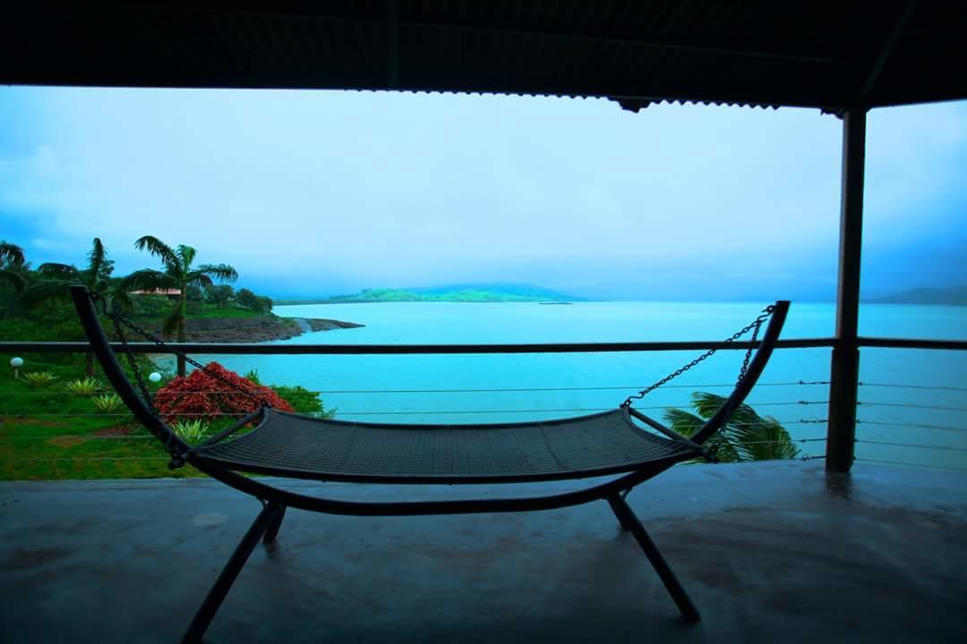 Kino Lakeside Chalet Hotel Lonavala Exterior photo