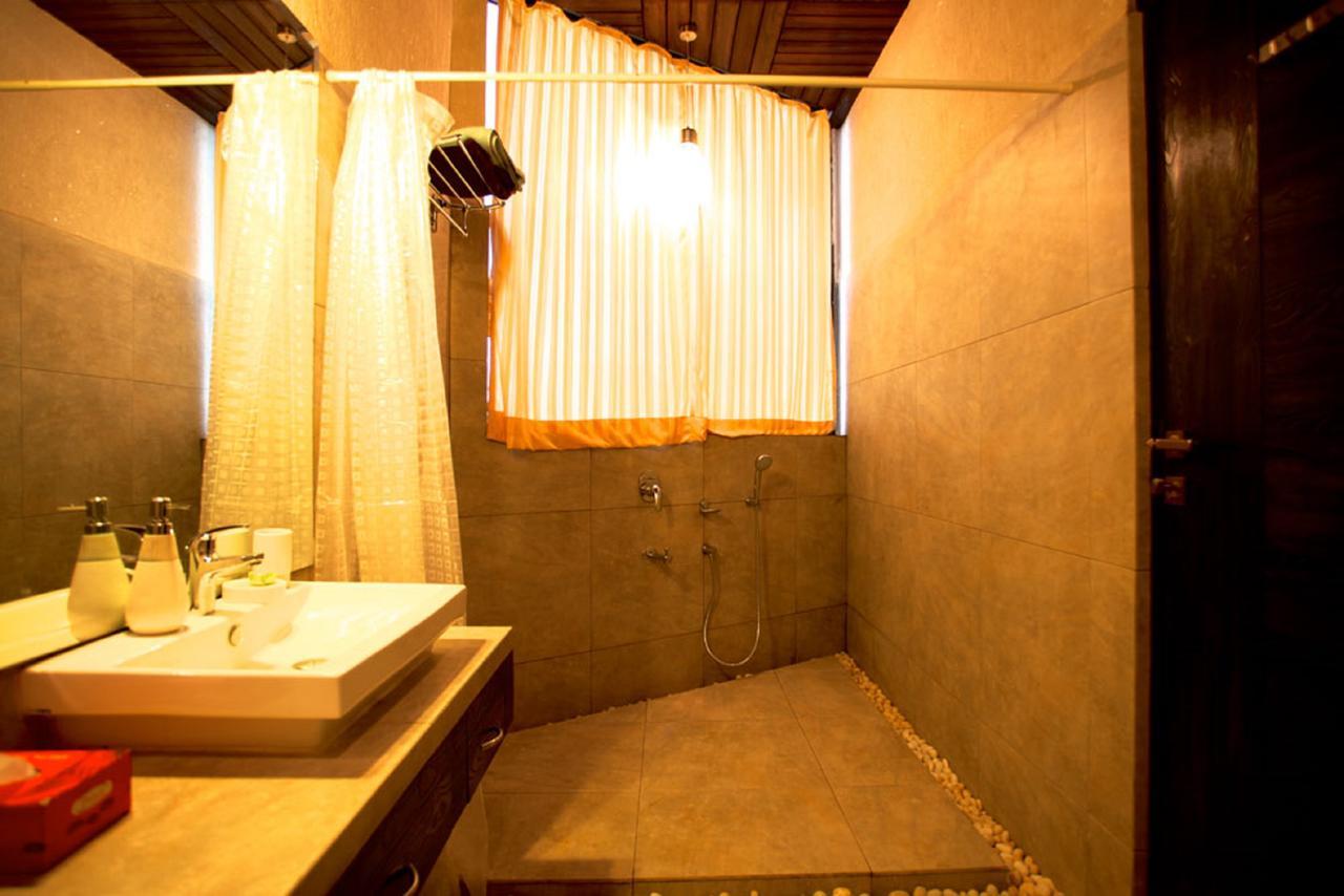 Kino Lakeside Chalet Hotel Lonavala Exterior photo