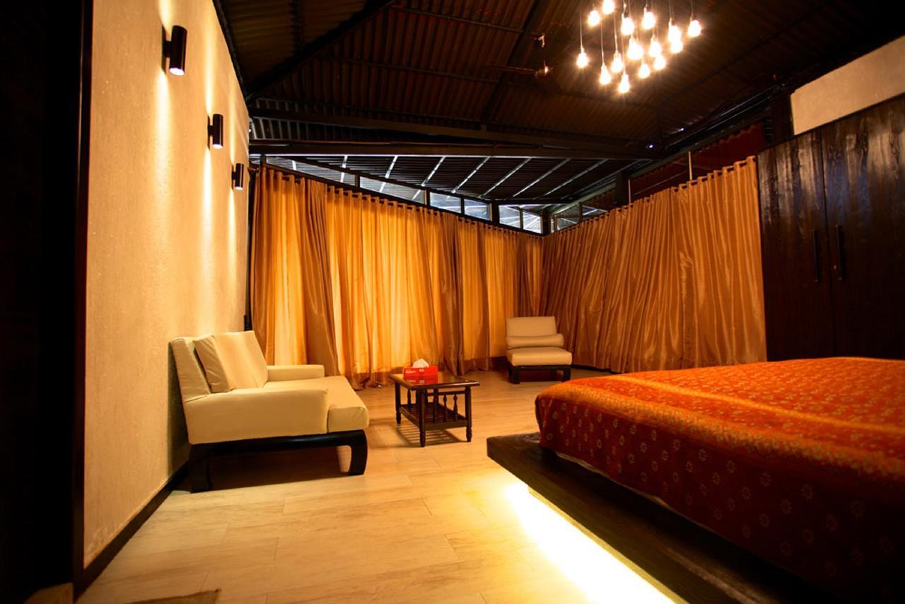 Kino Lakeside Chalet Hotel Lonavala Exterior photo